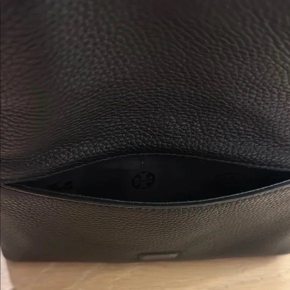 Tory Burch Black Crossbody Bag - Picture 5 of 11
